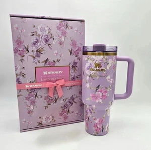 Stanley x LoveShackFancy Happy Thoughts Quencher Rosa Beaux 40 oz – Purple Floral Tumbler